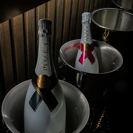 Room4 酒店